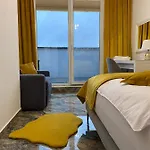 Zlote Tarasy