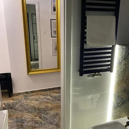 Zlote Tarasy Apartment